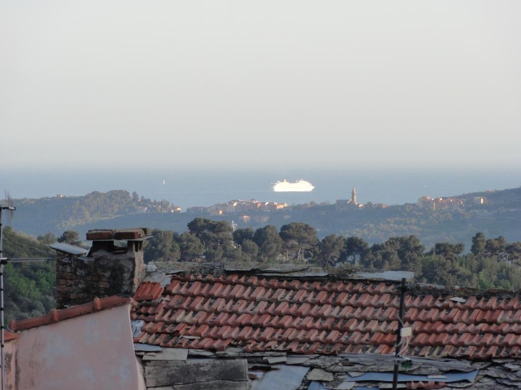 Il Merlo Della Rocca Villa Imperia Oda fotoğraf