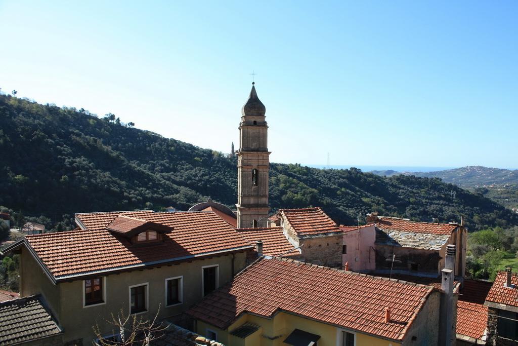 Il Merlo Della Rocca Villa Imperia Oda fotoğraf